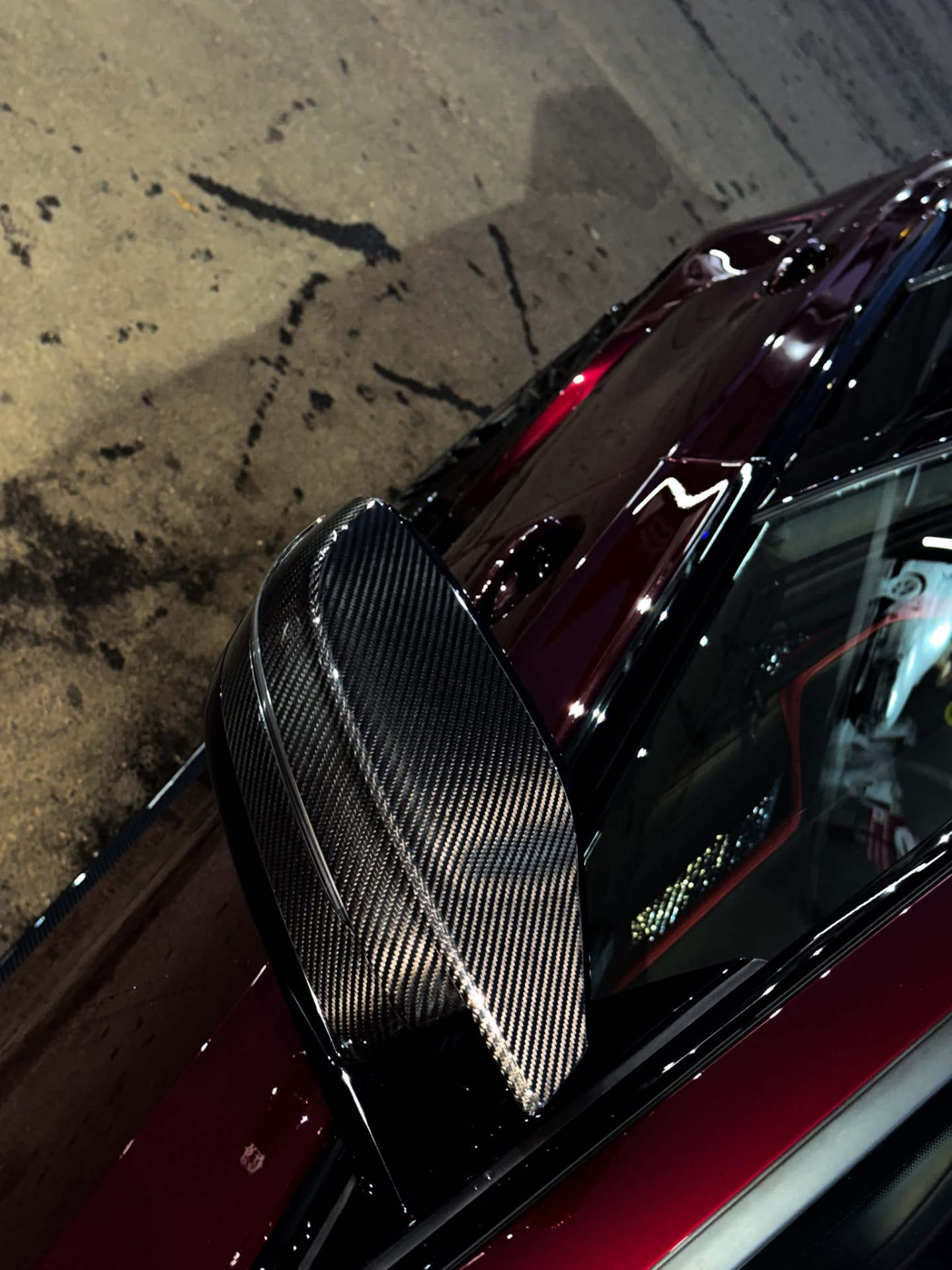 Carbon mirror cap